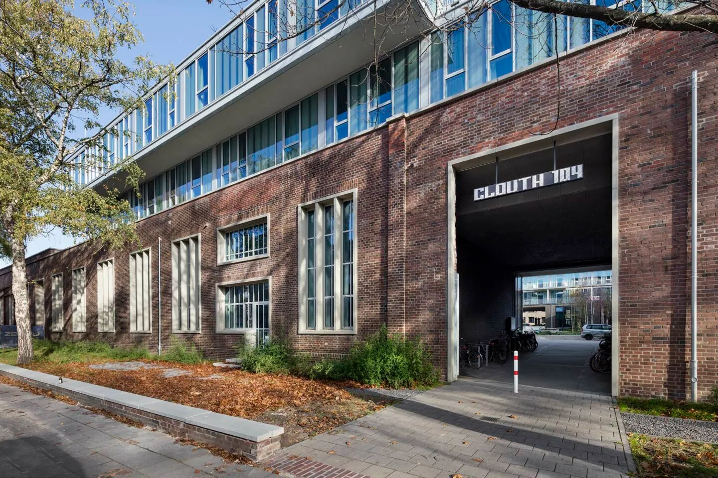 Haupteingang CLOUTH 104